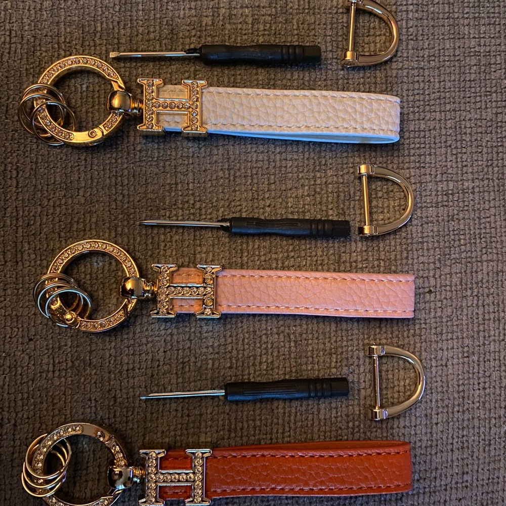 Letter H keychain with rhinestones with letter strap